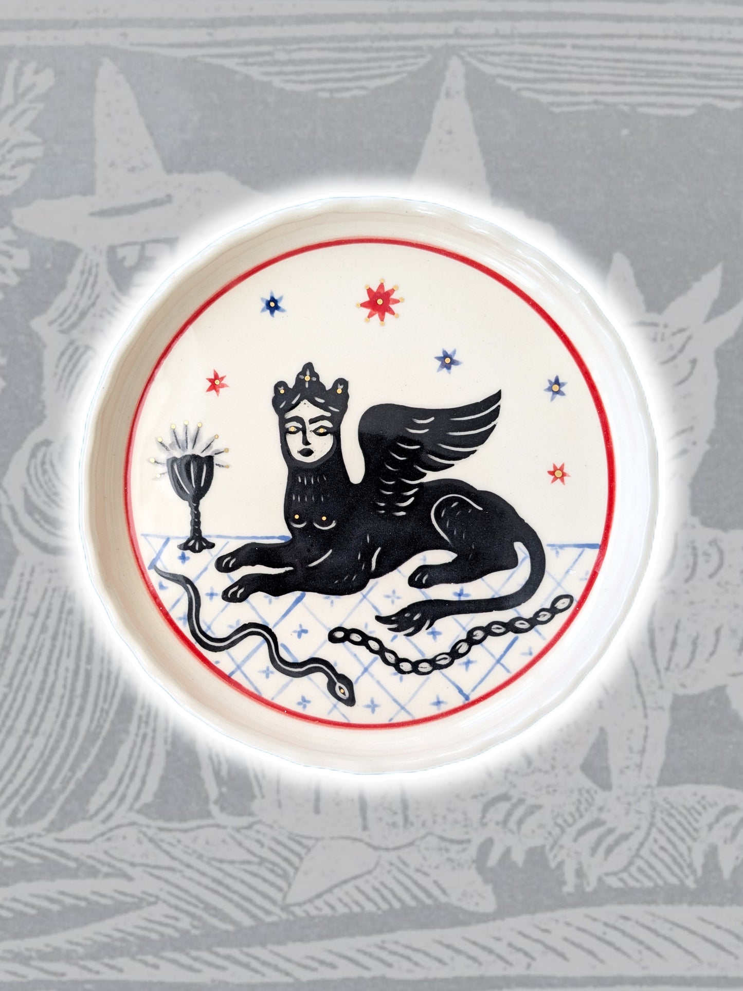 Small plate +black flower+