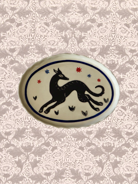 Small plate +black flower+