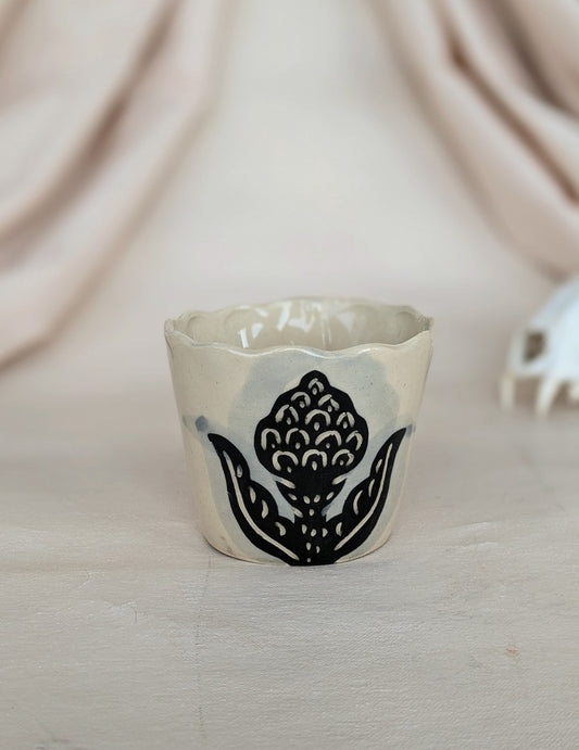 Petit verre +fleur noire I+