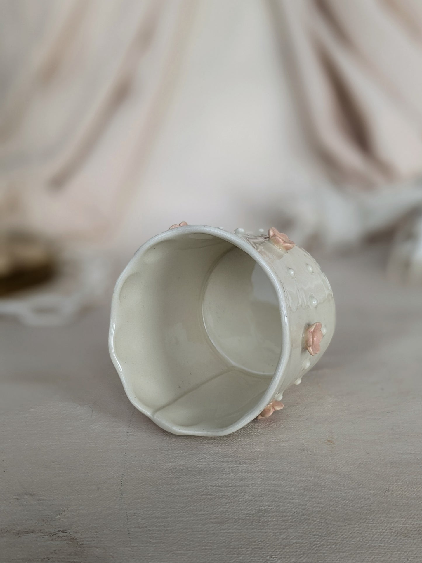 Small cup +pink flowers+