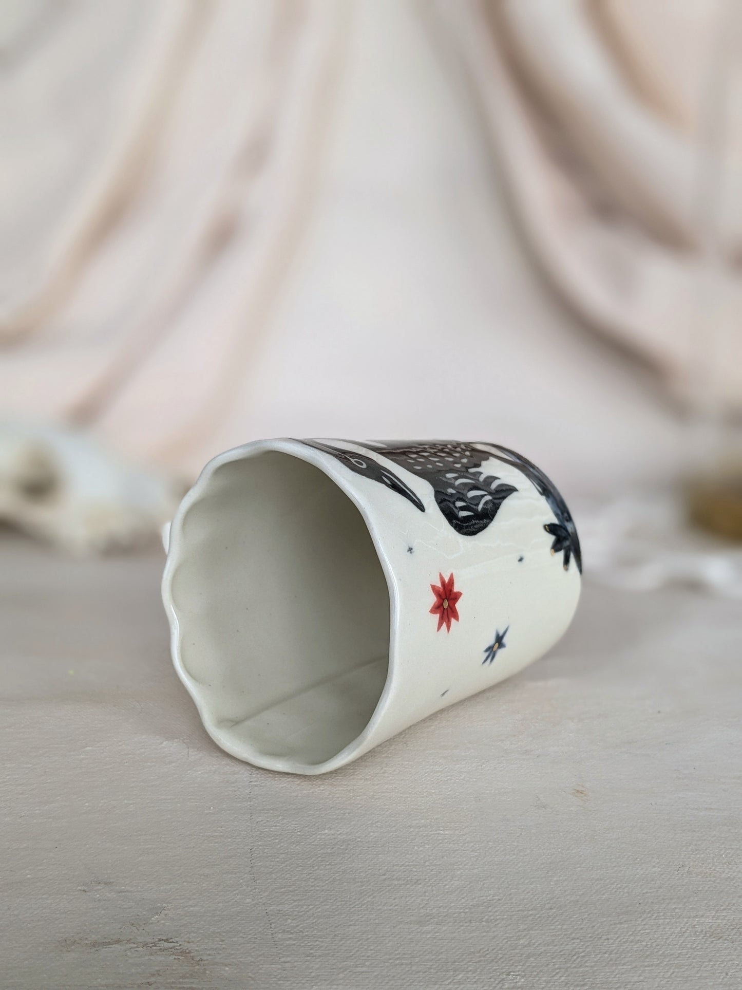 Large glass +black swan+