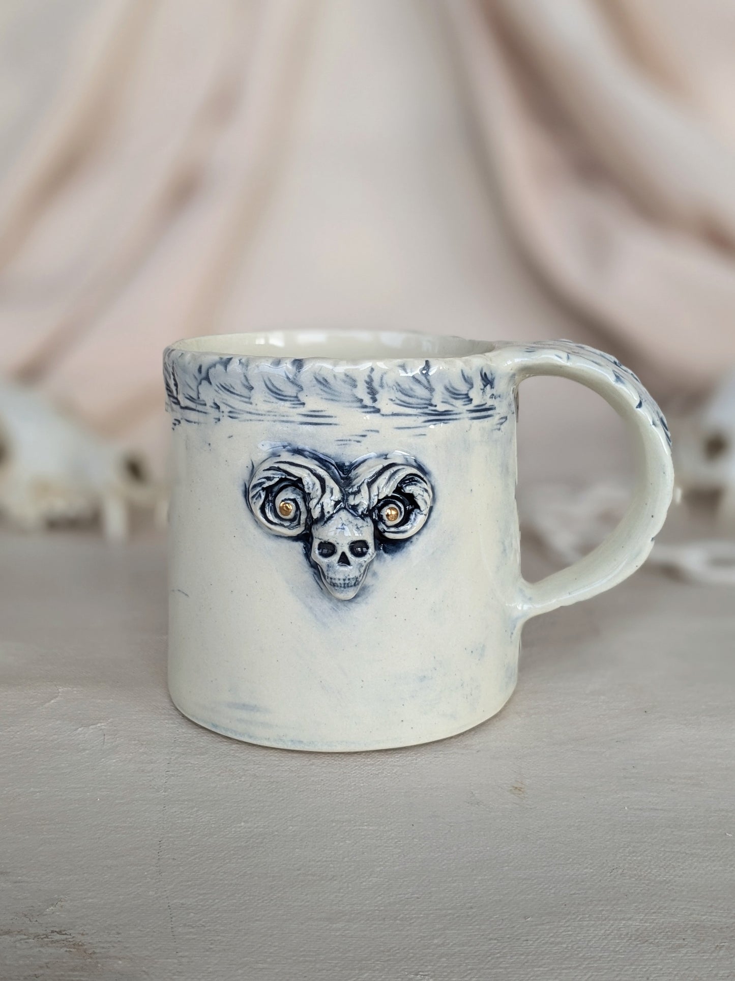 Large mug +golden studs+