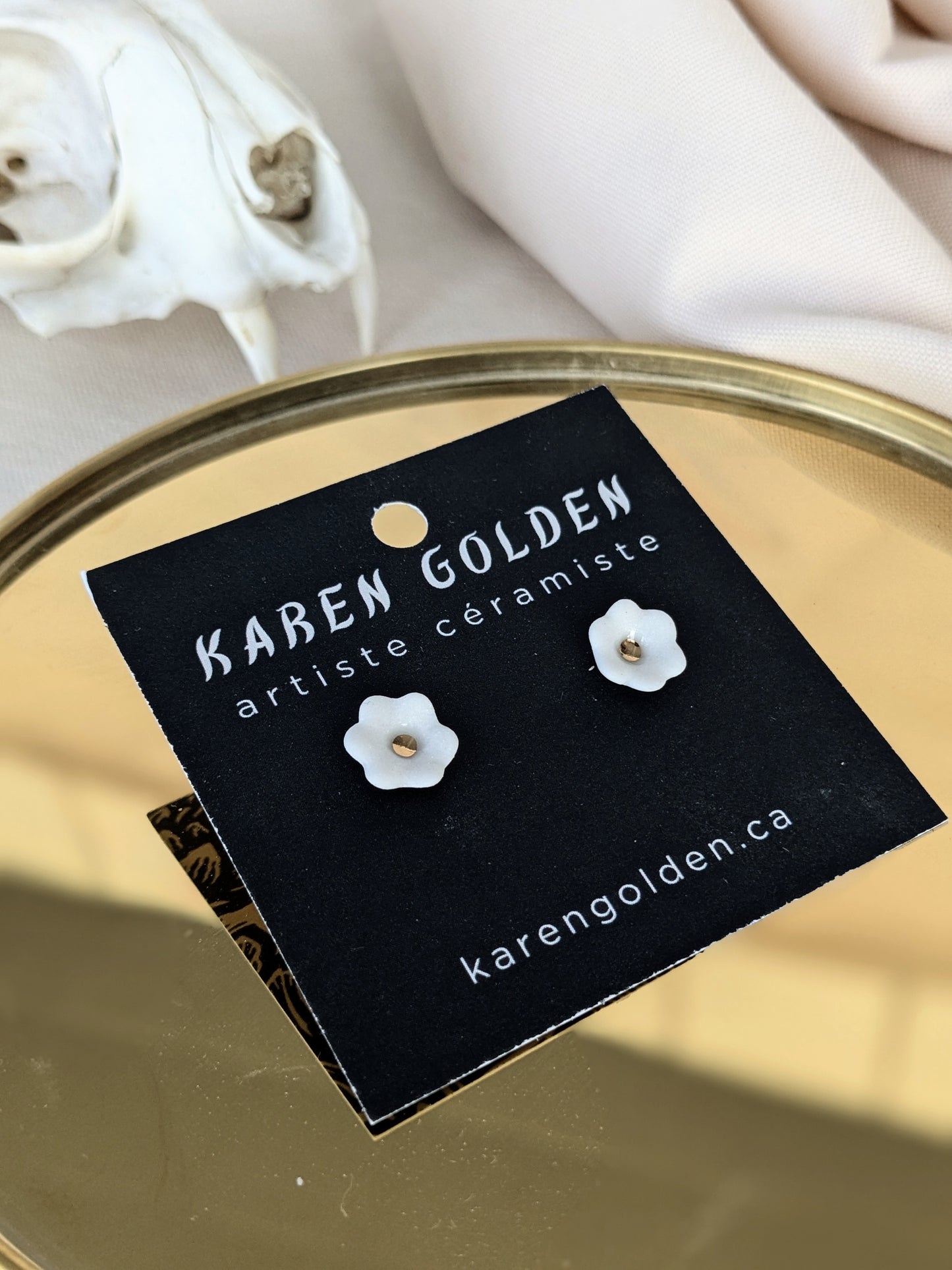 Earrings +gold button+